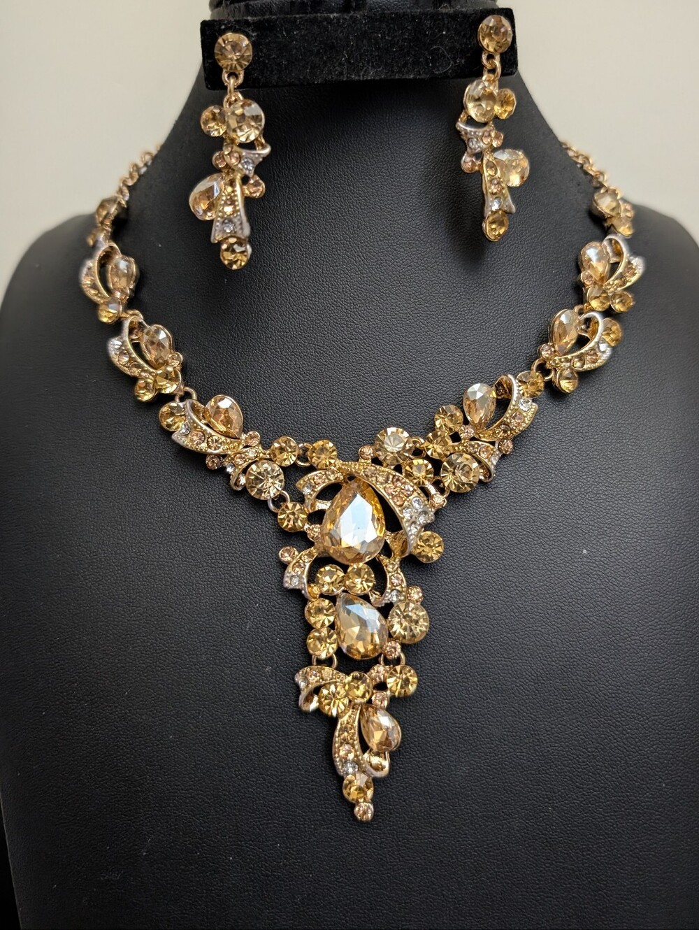 #26. Champagne Glass Crystal Necklace & Earrings